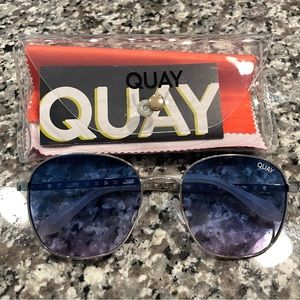 Quay Jezabell Sunglasses - Silver/Blue